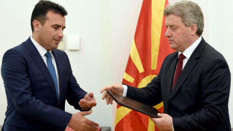Macedonië: President bezwijkt onder internationale druk