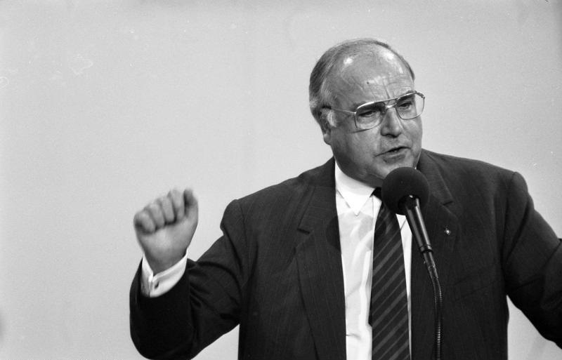Helmut Kohl wachtte steeds vasthoudend zijn moment af