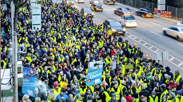 Gevolgen klimaatdoelen voor auto-industrie geven Gele Hesjes voet aan de grond in Duitsland